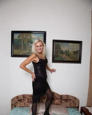 Claire escort Opava
