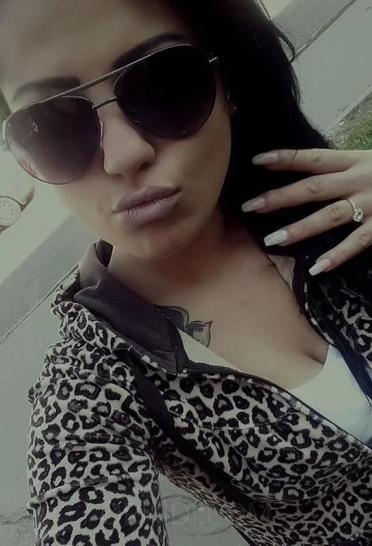 Ellen escort Opava