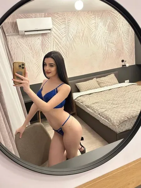 Lena escort Opava